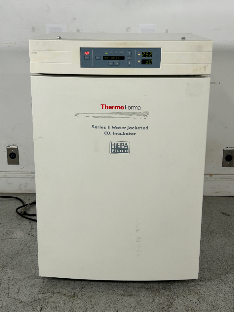 Image of Thermo Forma Series II Water Jacketed CO2 Incubator